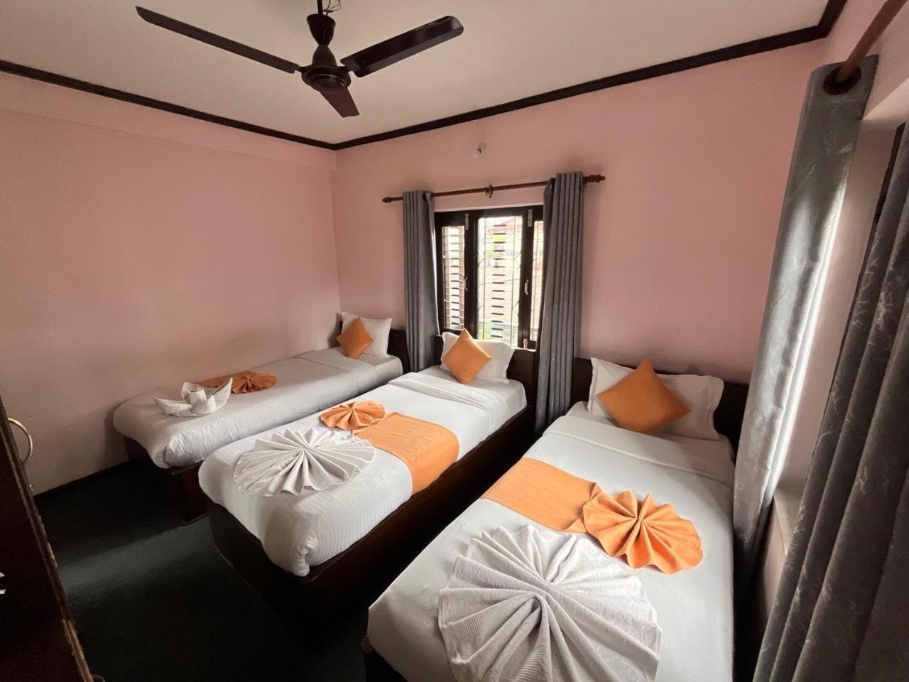 Hotel Travel Inn Pokhara Ngoại thất bức ảnh
